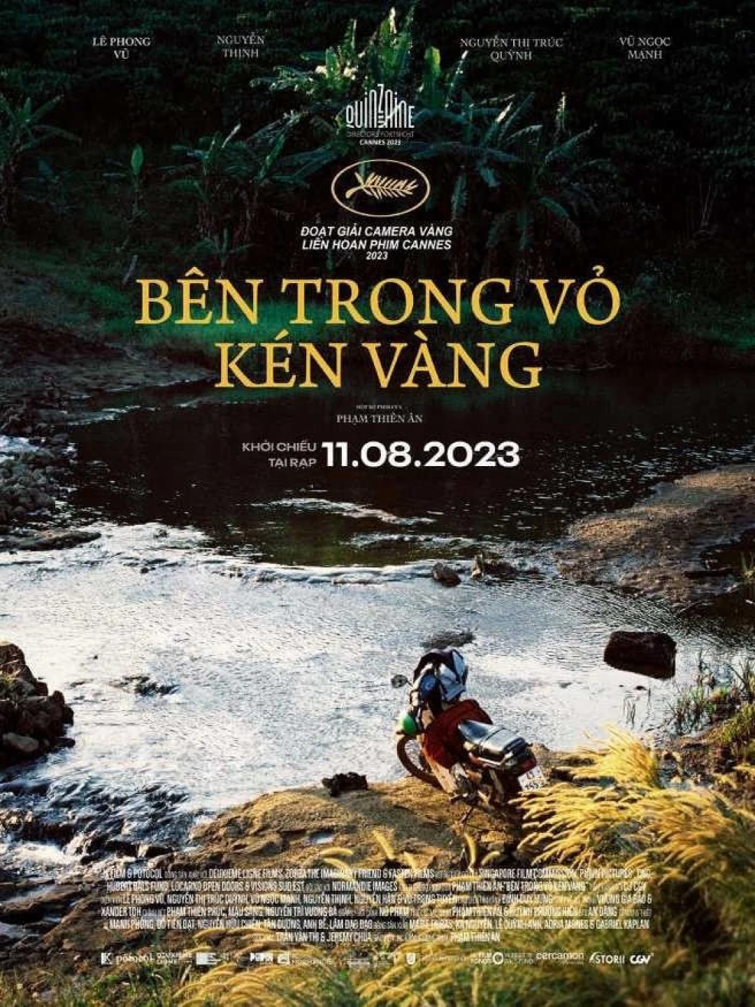 Bên Trong Vỏ Kén Vàng (Inside the Yellow Cocoon Shell) [2023]